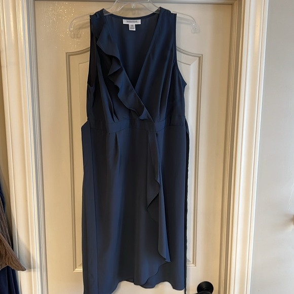 🫖 Motherhood Maternity Blue-Gray Dress 🫖 - Picture 2 of 6